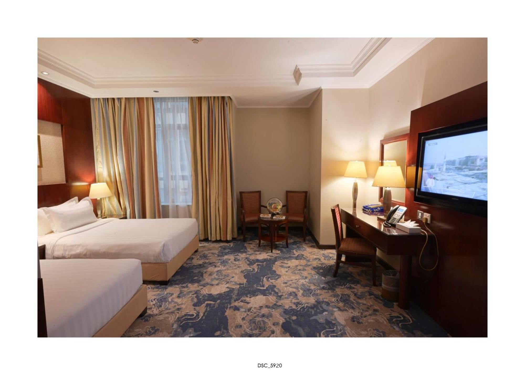 アル エイマン ロイヤル ホテル（メディナ） マディーナ エクステリア 写真 Deluxe Room