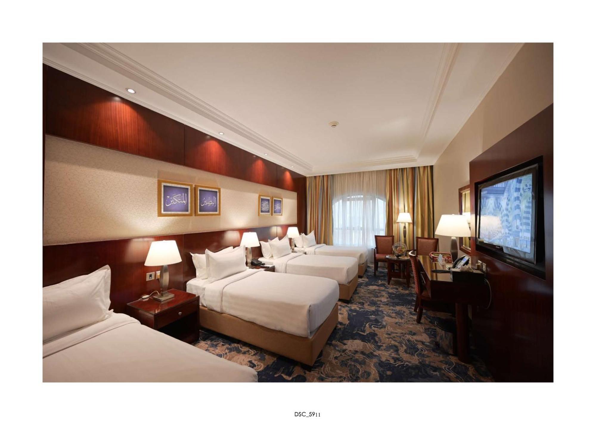 アル エイマン ロイヤル ホテル（メディナ） マディーナ エクステリア 写真 Deluxe Room